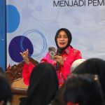 Rektor, Prof. Dr. Siti Marwiyah, S.H., M.H., saat memberikan pengantar
