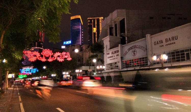 16 Titik Keramaian Surabaya