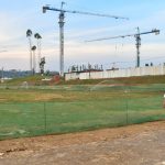 Presiden Jokowi Tanam Pohon Bersama di Area Sumbu Kebangsaan IKN.