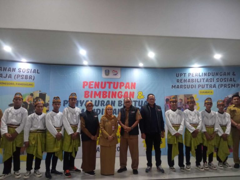 Bekali Keterampilan Hingga Uang Saku, Dinsos Jatim Luluskan Puluhan ABH Dari Pusat Rehabilitasi