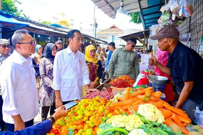 Jokowi Pasar Rogojampi