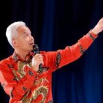 Ganjar Kenakan Baju Batik Naga di Acara Para Pengusaha, Ini Maknanya?
