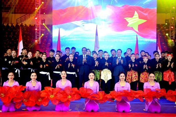 Presiden Jokowi dan Presiden Vietnam Saksikan Pertunjukan Seni