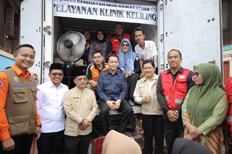 Pj Gubernur Sumsel Tinjau Masyarakat Terdampak Banjir di Kecamatan Rawas Ulu