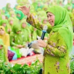 khofifah mundur