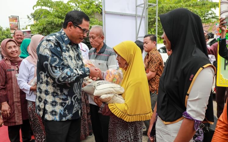bantuan beras rembang