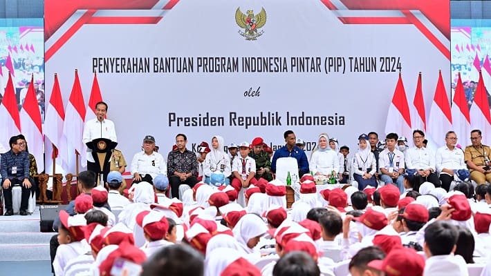 Presiden Jokowi Bertemu Para Siswa di Magelang