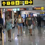 Penumpang Bandara Ngurah Rai