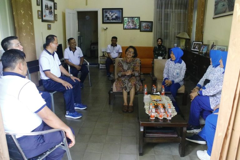 Jumat Berkah, Danpuspenerbal Kembali Anjangsana Keluarga Warakawuri