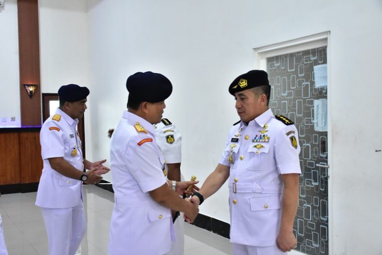 Kolonel Laut (P) Ma’arif Resmi Jabat Direktur Personel Puspenerbal