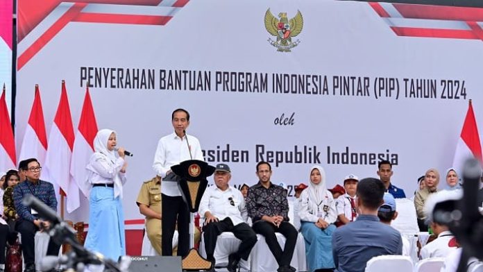 Presiden Jokowi Bertemu Para Siswa di Magelang