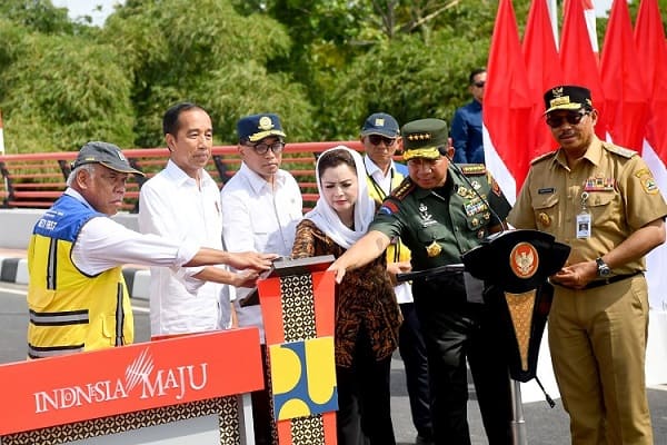 Resmikan Tiga Jembatan di Jawa Tengah