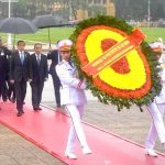 Presiden Jokowi Kunjungi Monumen Pahlawan dan Mausoleum Ho Chi Minh di Hanoi