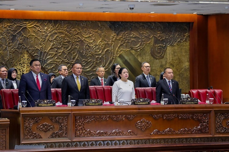 Puan Masa Sidang DPR