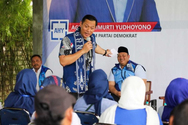 Warga Lamongan Curhati AHY: Kami Rindu Program Pak SBY Dulu