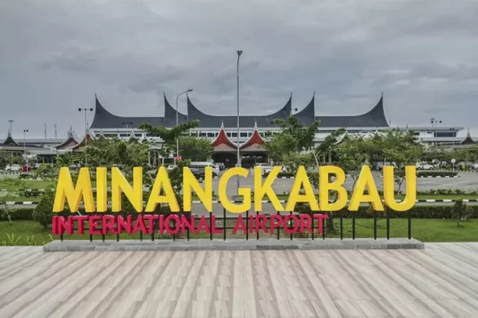 Bandara Minangkabau Ditutup