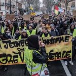 Demo Rompi Kuning Prancis