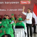 Presiden Jokowi Silaturahmi dengan Karyawan Pabrik PT Tong Tji.