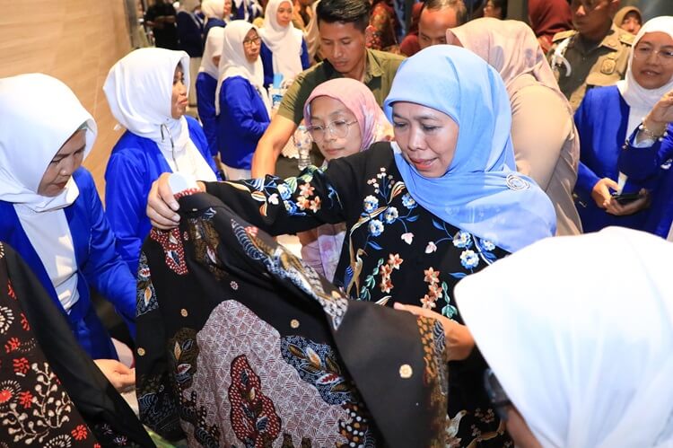 Khofifah Tokoh Wanita Inspiratif