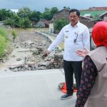 Tanggul Sungai Tuntang