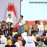 Berikan Bantuan PIP di Sukoharjo, Presiden Jokowi: Semangat Belajar Agar Bisa Kuliah