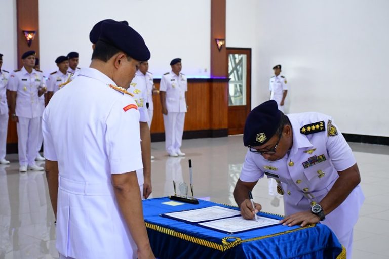Kolonel Laut (P) Heru Prasetyo Resmi Jabat Direktur Perencanaan dan Pengembangan Puspenerbal