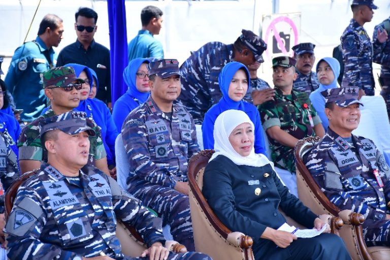 Wadan Puspenerbal Hadiri Penyerahan Monjaya dan Joy Sailing KRI Bima Suci