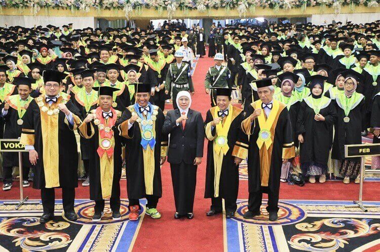 Khofifah Perguruan Tinggi