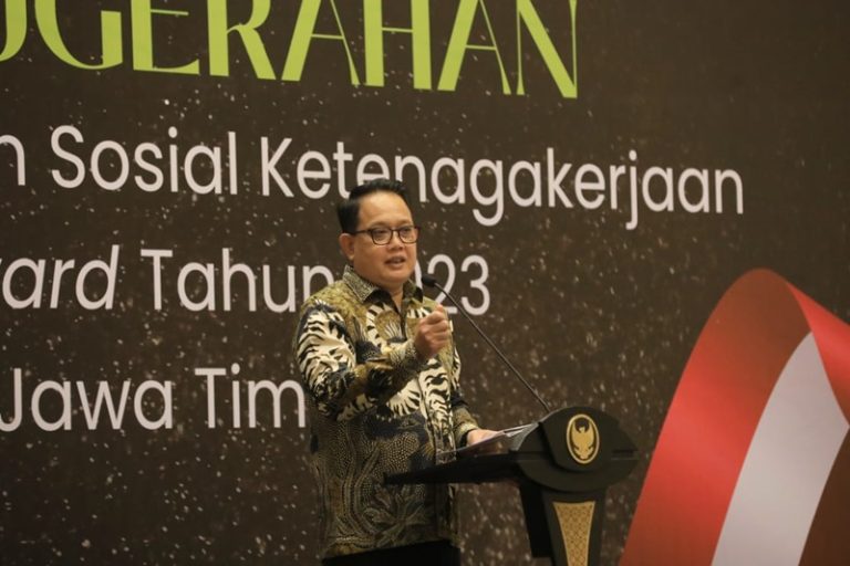 Gubernur Adhy Ajak Umat Hindu Raih kemenangan Dharma lewat Pengendalian Diri.