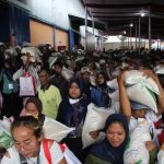 Presiden Jokowi Serahkan Bantuan Pangan di Klaten