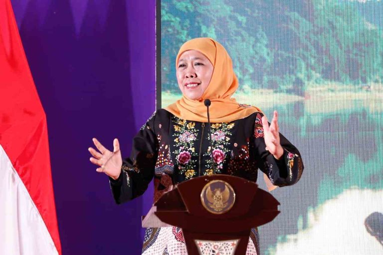 Jadi Barometer Politik Nasional, Khofifah Minta Masyarakat Jatim Tidak Golput dan Hindari Provokasi