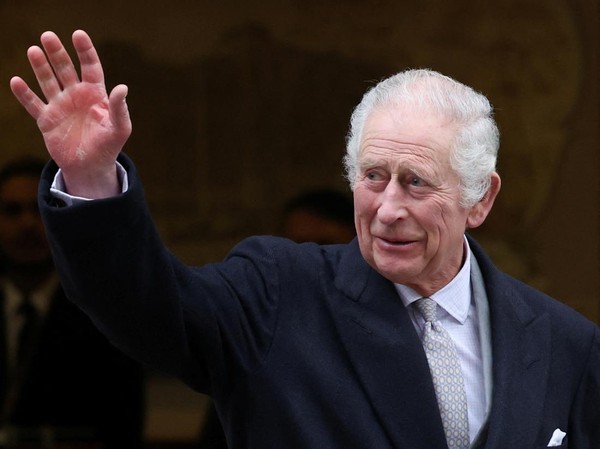 Raja Charles III kanker