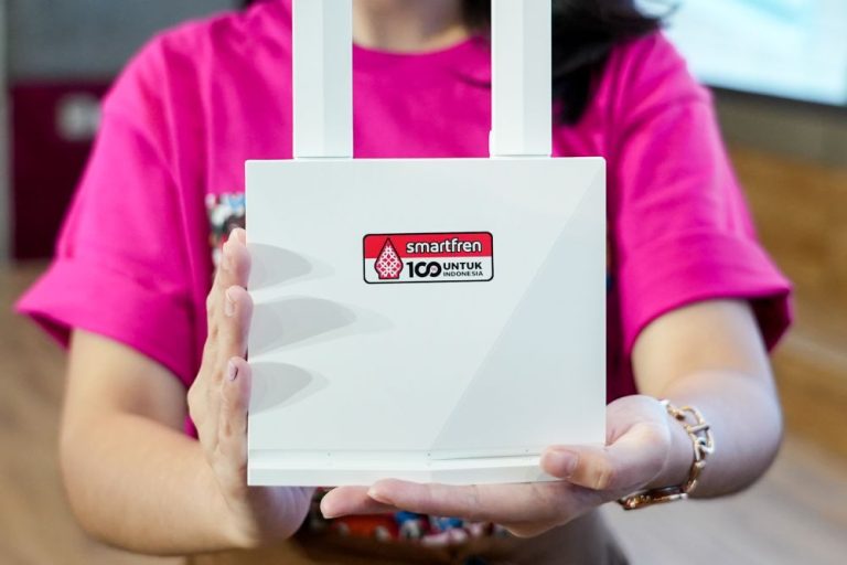 Siap Bersaing di Pasar Home Internet, PT Smartfren Telecom Tbk Luncurkan Rosa