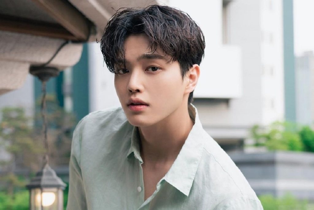 Song Kang Wajib Militer