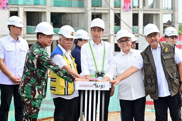 Presiden Jokowi Lakukan Topping Off Hunian ASN
