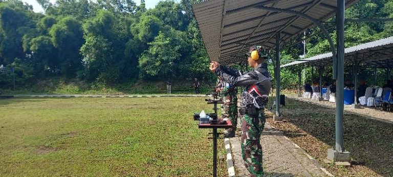 Berkolaborasi Media dan Stakeholder,  Prajurit Wing Udara 2 Asah Kemahiran Menembak