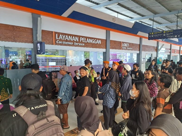 KA Jarak Jauh Jalur utara Keberangkatan dari Surabaya Pasarturi Masih Belum Bisa dilewati