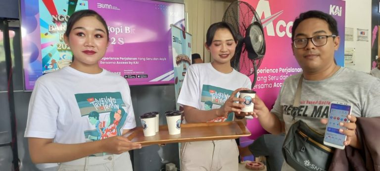 Daop 8 Bagikan Ribuan Cup Kopi Gratis Serta Diskon Tiket 20% di Acara Ngopi Bareng