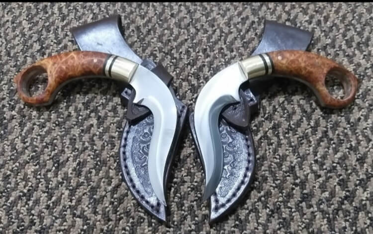 Kerajinan Pisau Karambit