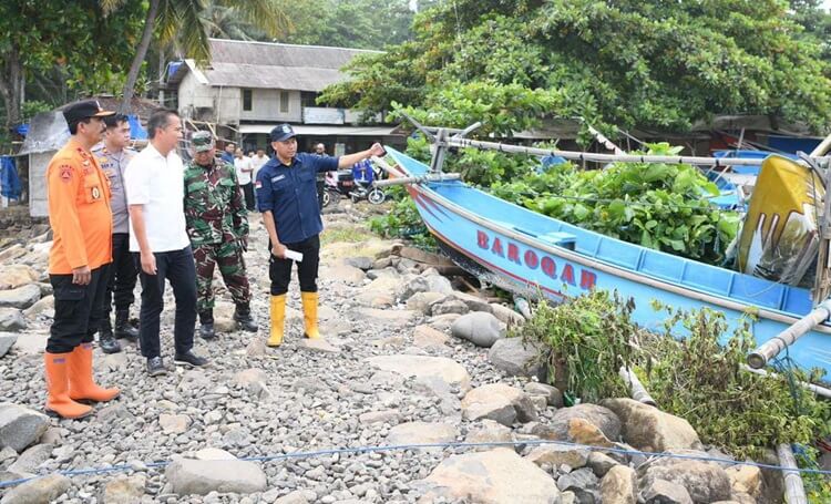 Banjir Rob Rancabuaya