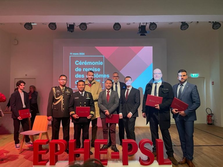 Perwira Penerbangan TNl AL Raih Gelar “Double Degree” di Kampus Peraih Nobel Wanita Pertama Perancis, Marie Curie