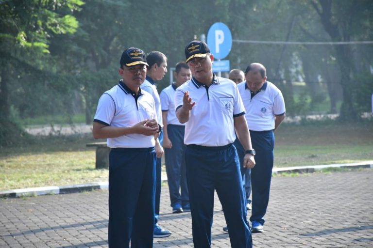 Komandan Puspenrbal : Cek Tekanan Darah Sebelum Olahraga