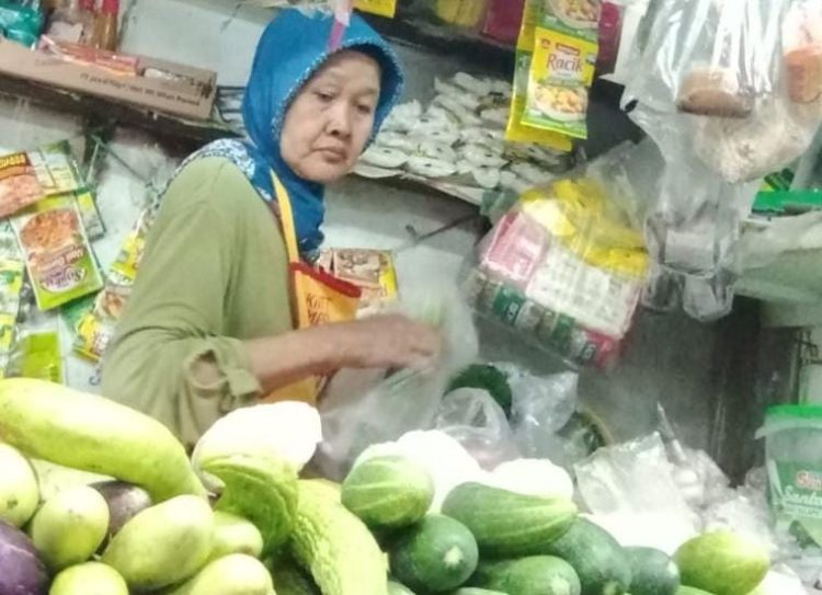 harga beras ayam surabaya