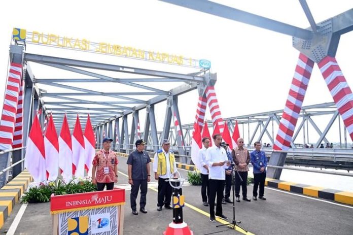 Jokowi Duplikasi Jembatan Kapuas