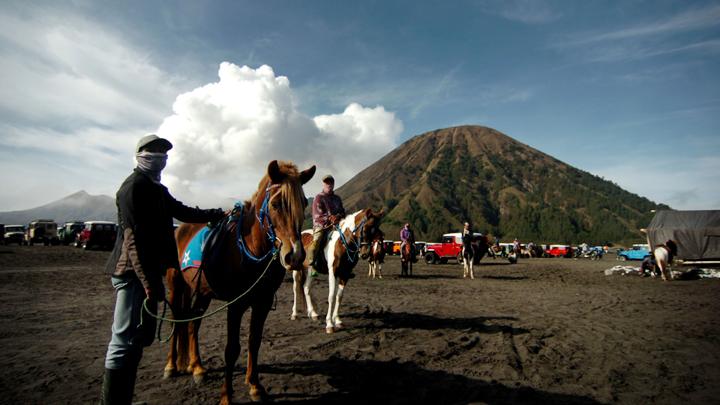 Bromo Ditutup Nyepi