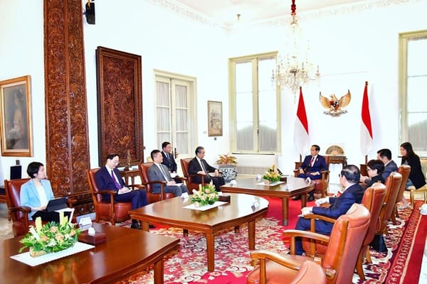 Presiden Jokowi dan Menlu Wang Yi