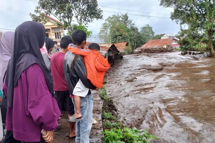 Banjir Lahar Dingin Marapi
