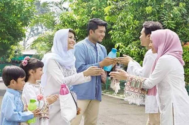Etika Bertamu dan Silaturahim saat Lebaran