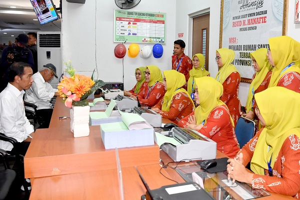 Presiden Jokowi Pastikan Alkes di RSUD