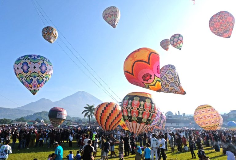 Kemenhub Ingatkan agar Masyarakat Patuhi Aturan Penerbangan Balon Udara
